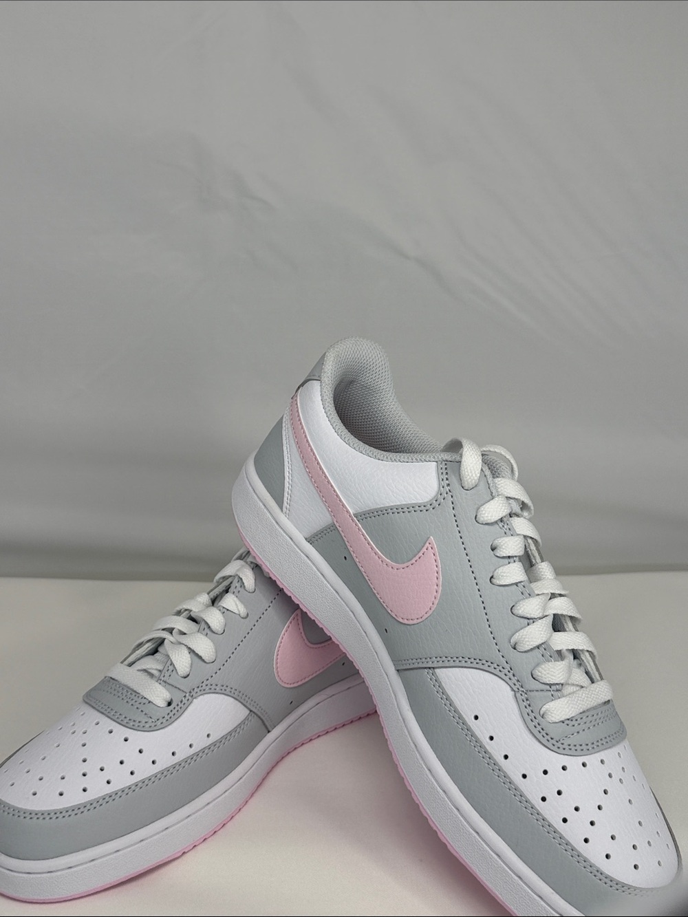 Nike Women’s Low-Top Sneakers in White, Light Gray & Pink Nike court vision low